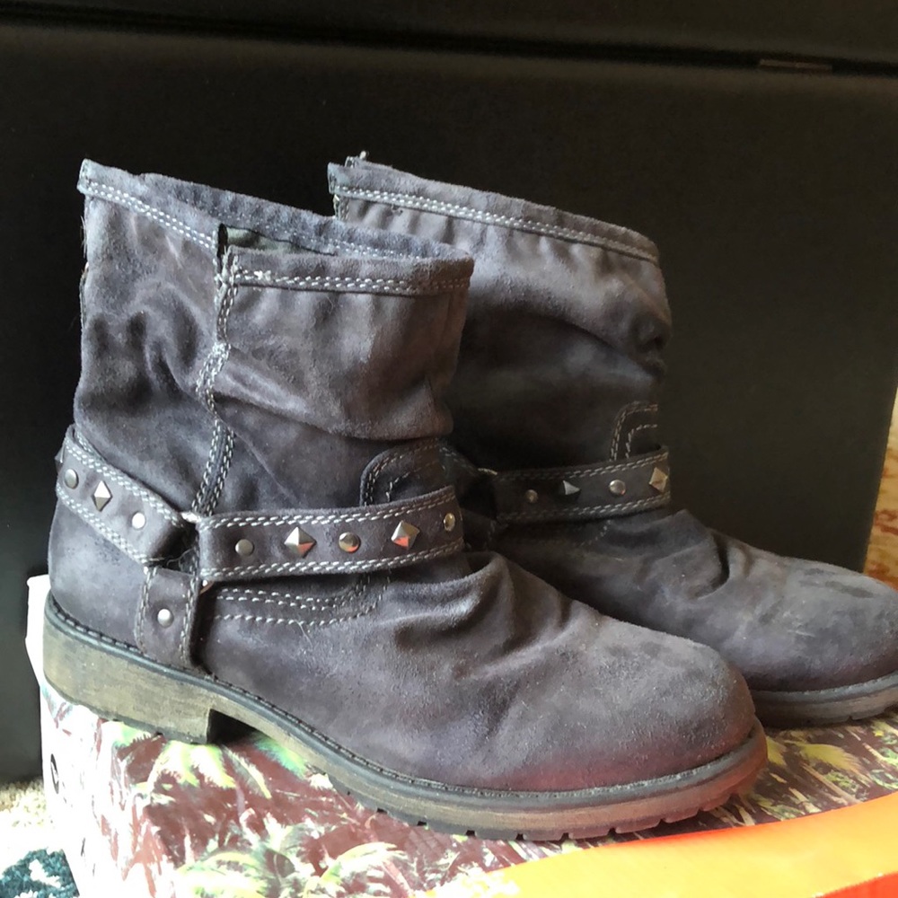 Roxy Boots
